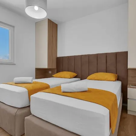 Dei * 马卡尔斯卡